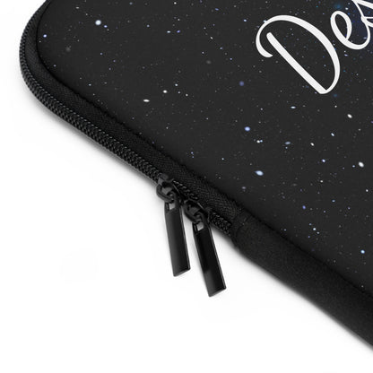 “Desea, Pide, Cree, Recibe” Laptop Sleeve – Galaxy Manifestation Case by Druvs (Multiple Sizes)