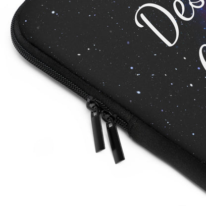 “Desea, Pide, Cree, Recibe” Laptop Sleeve – Galaxy Manifestation Case by Druvs (Multiple Sizes)