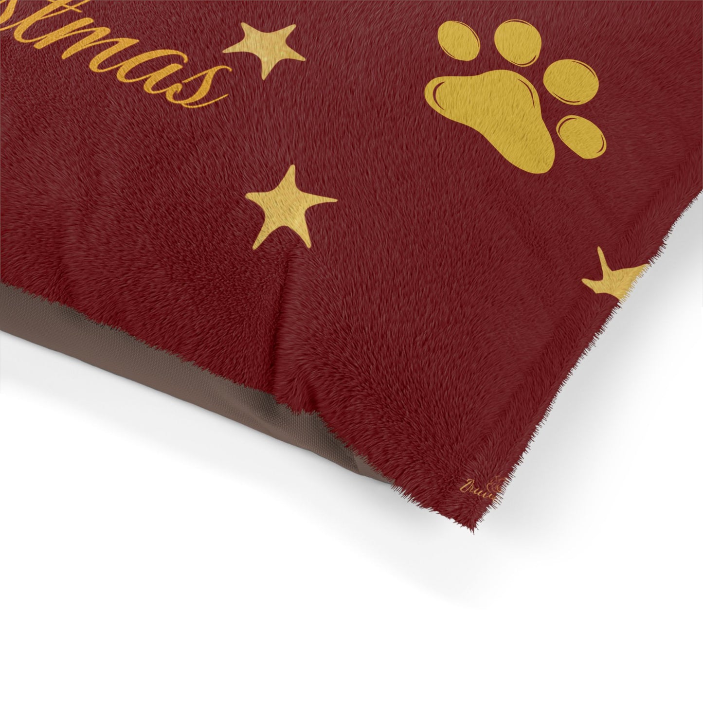 “Love is the Magic of Christmas” – Holiday Pet Bed | Red & Gold Festive Design for Dogs & Cats